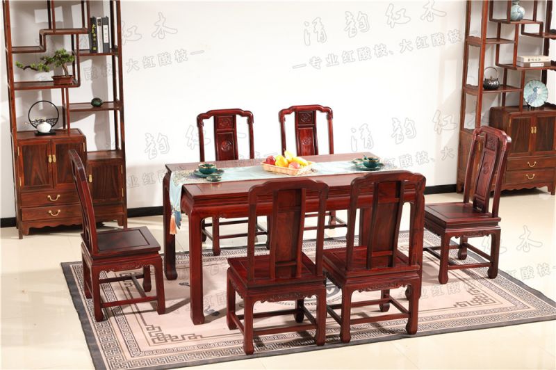 国色天香餐桌