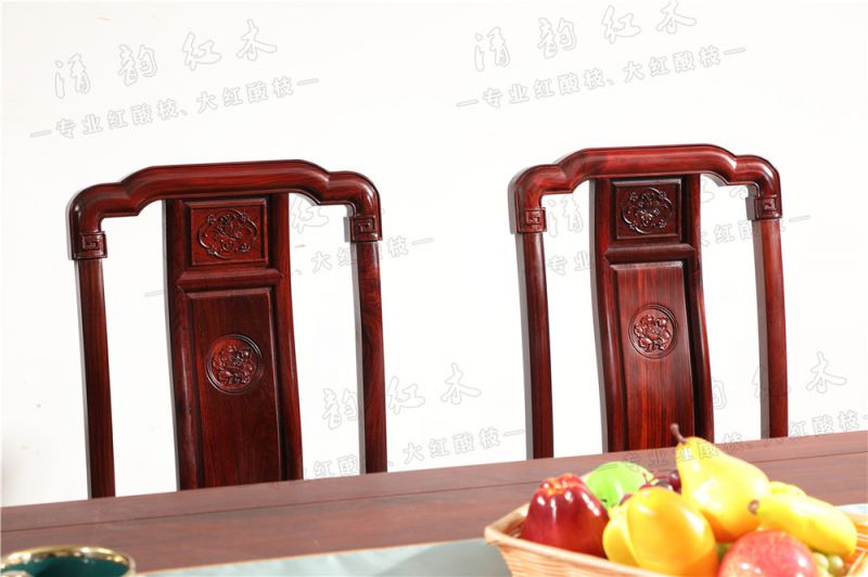 国色天香餐桌